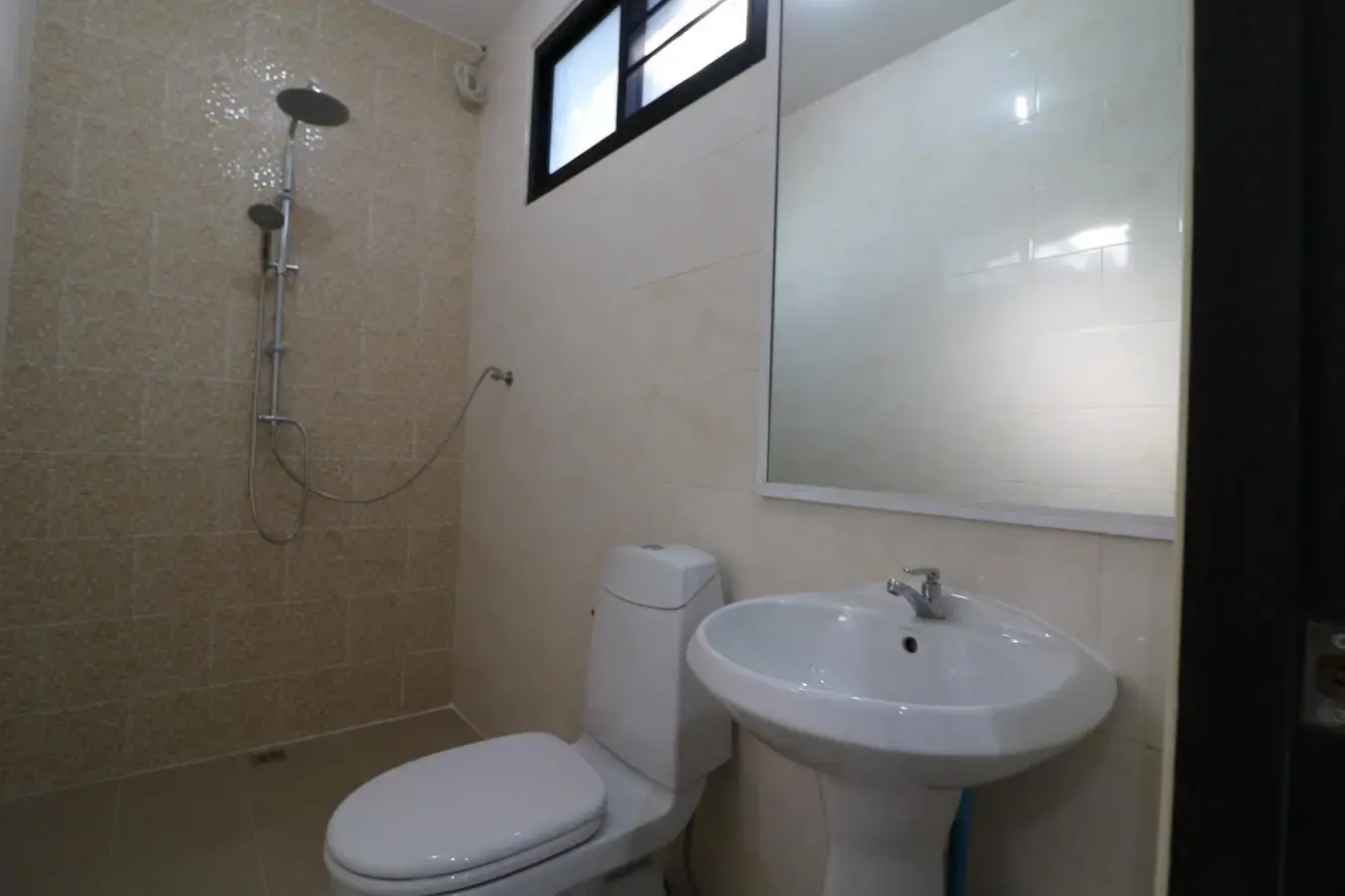 บ้านให้เช่า 4 ห้องนอน 3 ห้องน้ำ พร้อมขายในหมู่ม่อน อุดรธานี ประเทศไทย