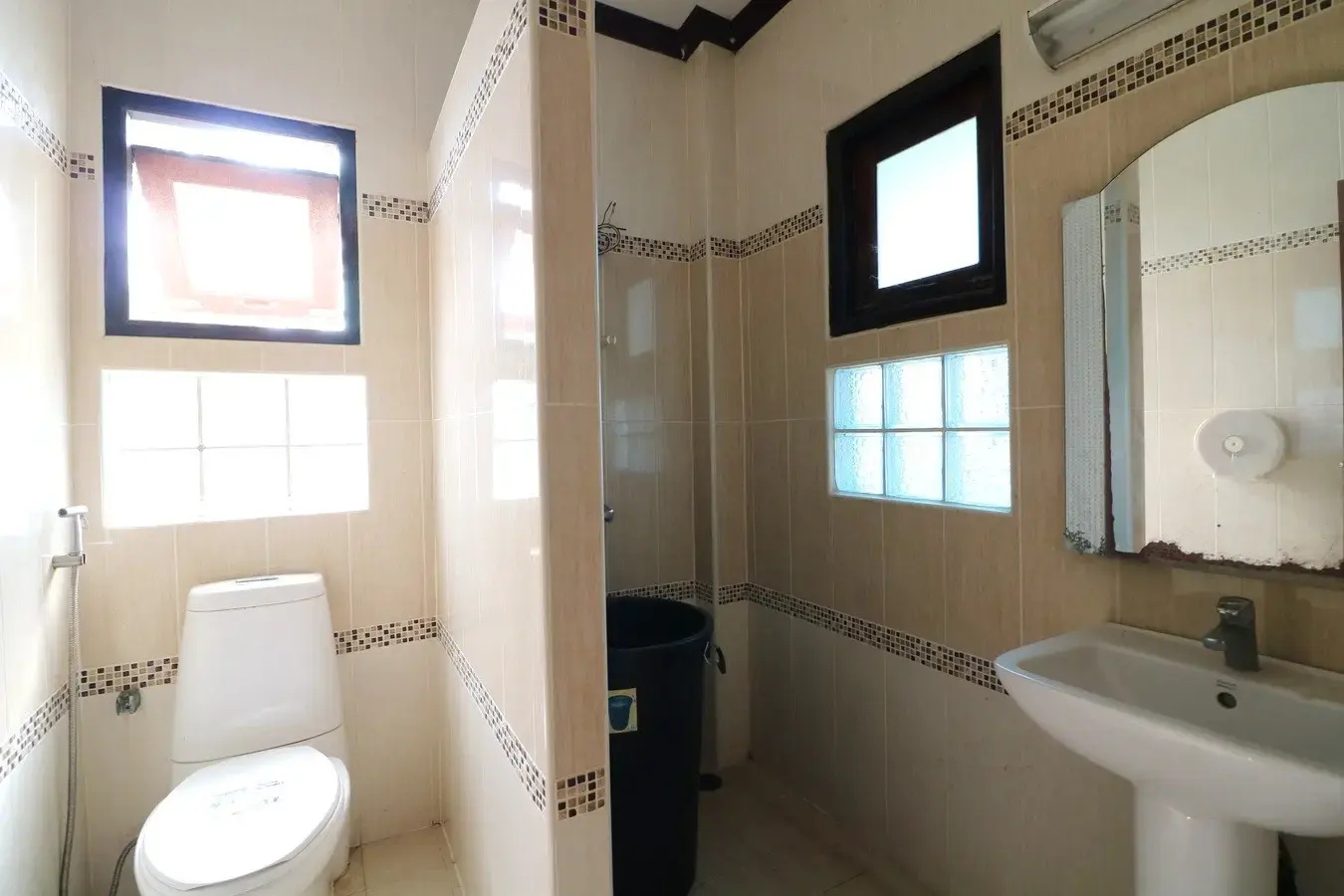 4 BRM, 5 BTH, Stylish 664 Sq. Mt. Home For Sale, Nong Khai, Thailand