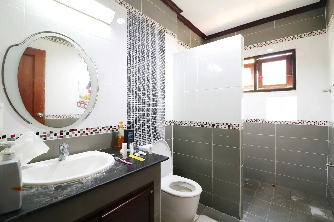 4 BRM, 5 BTH, Stylish 664 Sq. Mt. Home For Sale, Nong Khai, Thailand