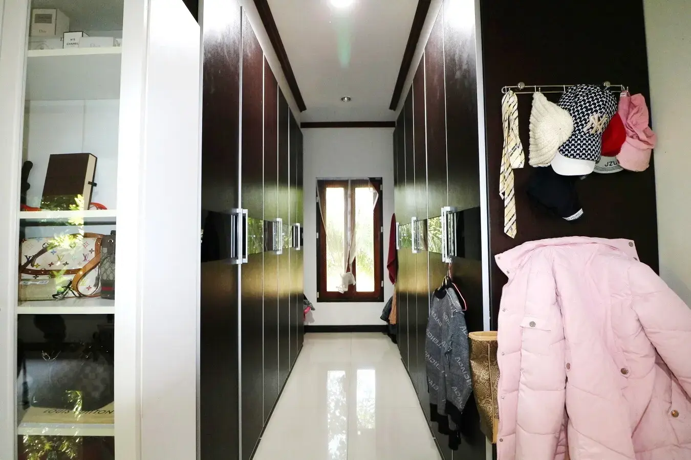 4 BRM, 5 BTH, Stylish 664 Sq. Mt. Home For Sale, Nong Khai, Thailand