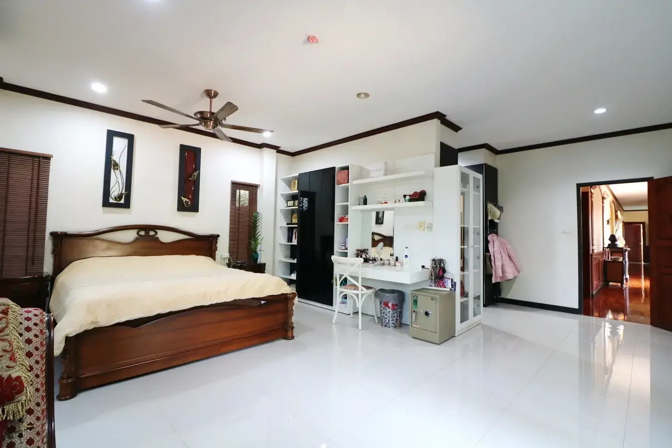 4 BRM, 5 BTH, Stylish 664 Sq. Mt. Home For Sale, Nong Khai, Thailand
