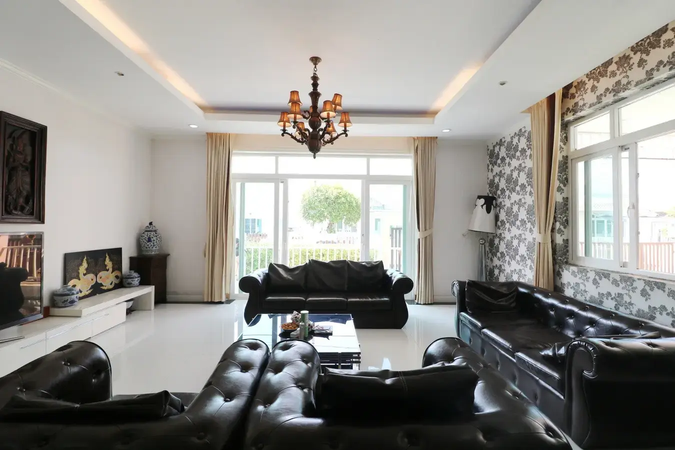 บ้านหรู 5 ห้องนอน 5 ห้องน้ำ ขายในอำเภอหนองบัว จังหวัดอุดรธานี ประเทศไทย