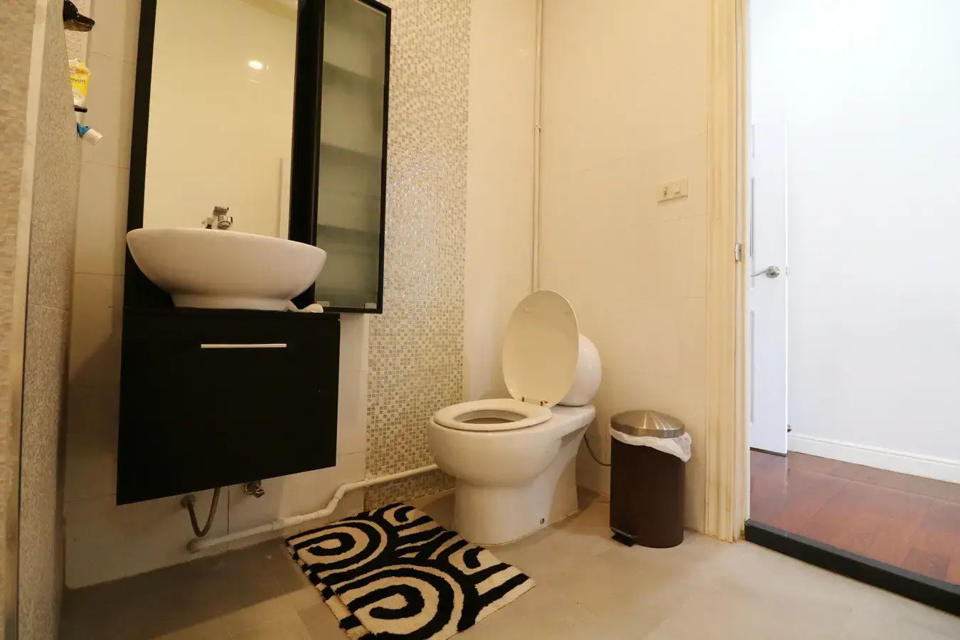 บ้านหรู 5 ห้องนอน 5 ห้องน้ำ ขายในอำเภอหนองบัว จังหวัดอุดรธานี ประเทศไทย