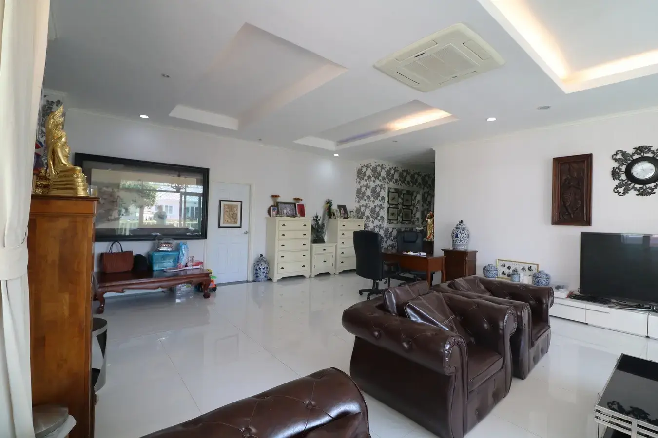 บ้านหรู 5 ห้องนอน 5 ห้องน้ำ ขายในอำเภอหนองบัว จังหวัดอุดรธานี ประเทศไทย