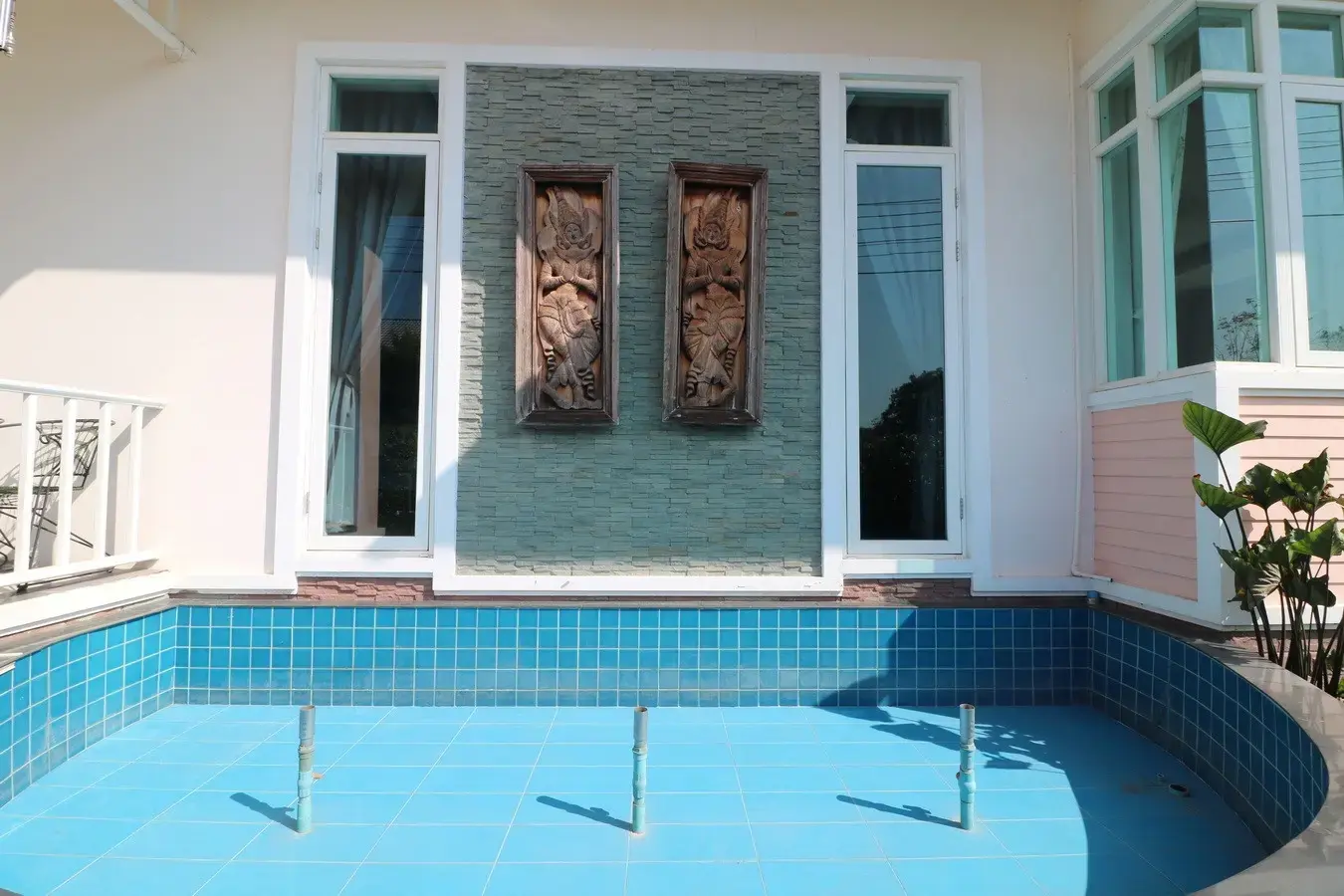 บ้านหรู 5 ห้องนอน 5 ห้องน้ำ ขายในอำเภอหนองบัว จังหวัดอุดรธานี ประเทศไทย