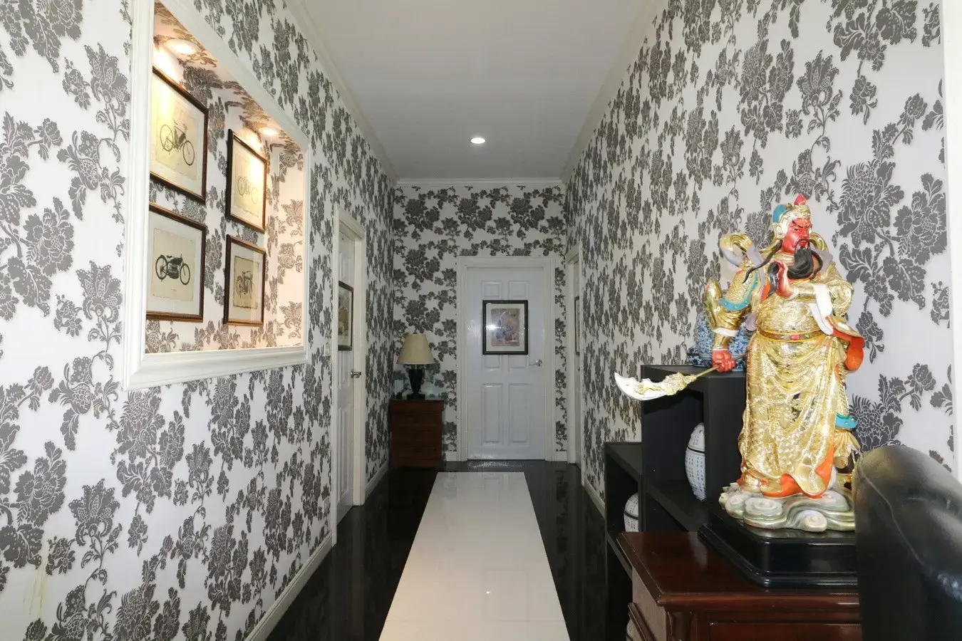 บ้านหรู 5 ห้องนอน 5 ห้องน้ำ ขายในอำเภอหนองบัว จังหวัดอุดรธานี ประเทศไทย