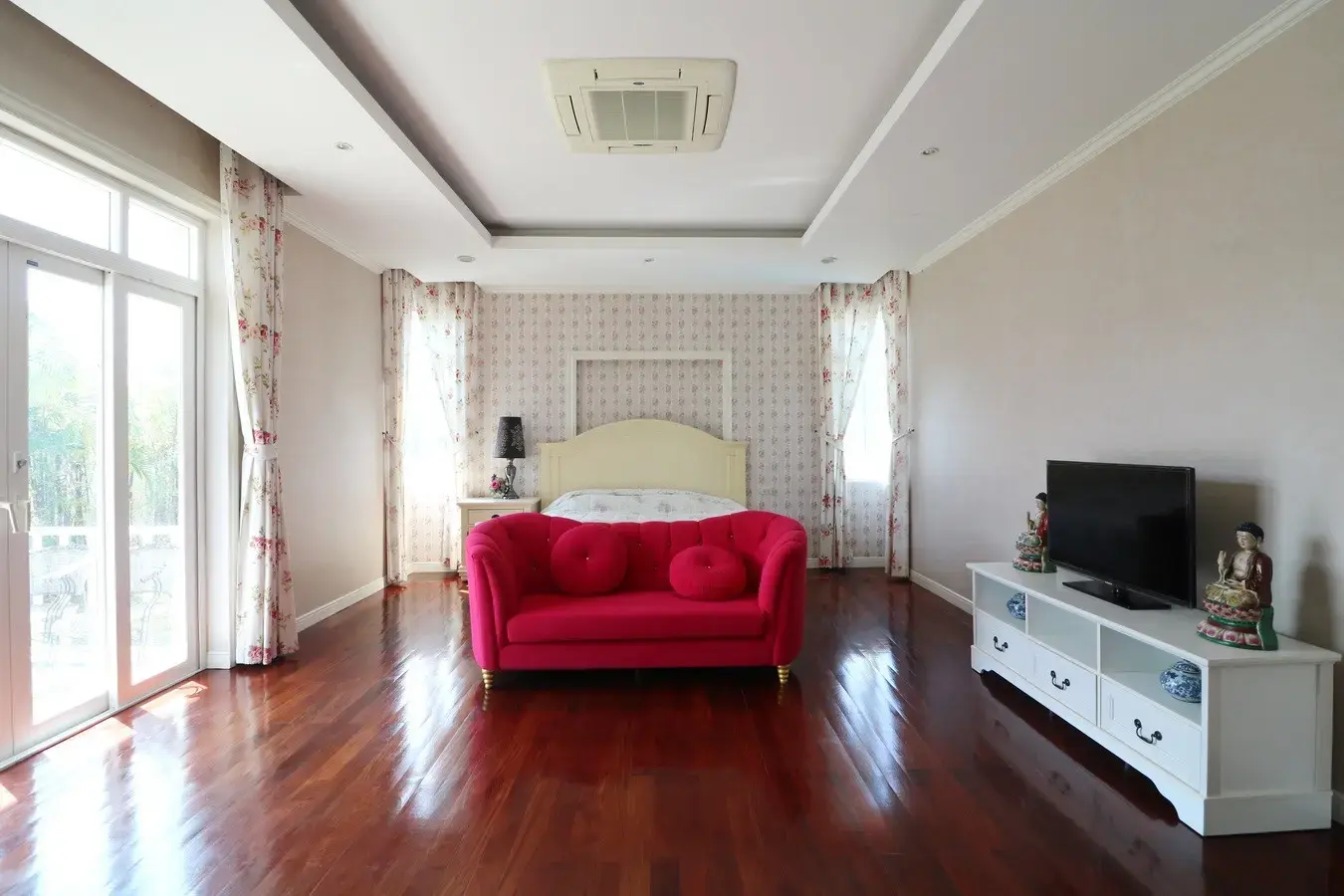 บ้านหรู 5 ห้องนอน 5 ห้องน้ำ ขายในอำเภอหนองบัว จังหวัดอุดรธานี ประเทศไทย