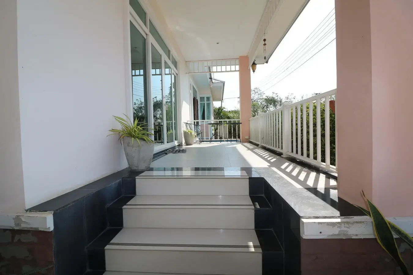 บ้านหรู 5 ห้องนอน 5 ห้องน้ำ ขายในอำเภอหนองบัว จังหวัดอุดรธานี ประเทศไทย