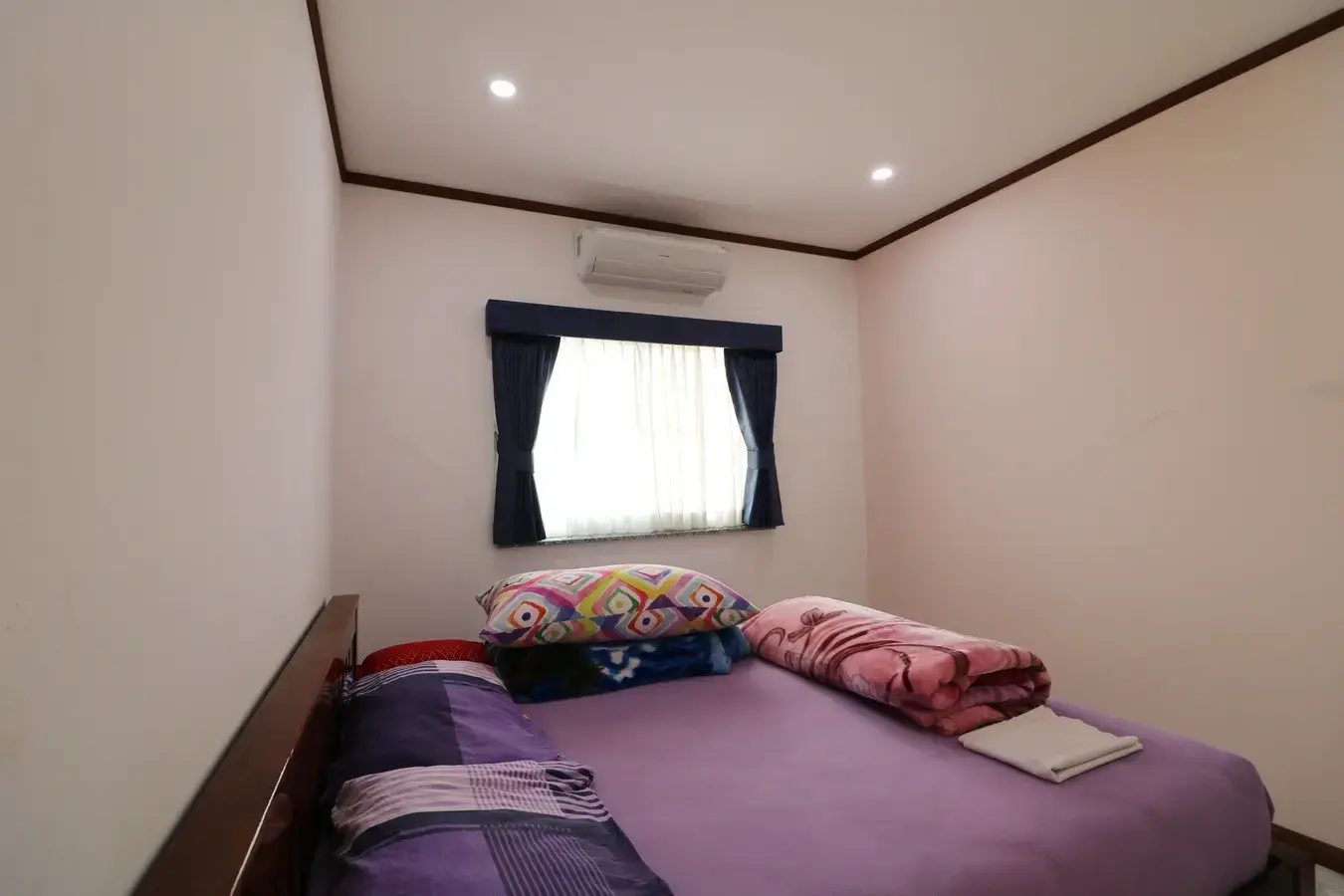 สำหรับขาย: บ้าน 2 ชั้น 3 ห้องนอน 3 ห้องน้ำ พร้อมที่ดิน 16+ ไร่ ในอำเภอหนองหาน