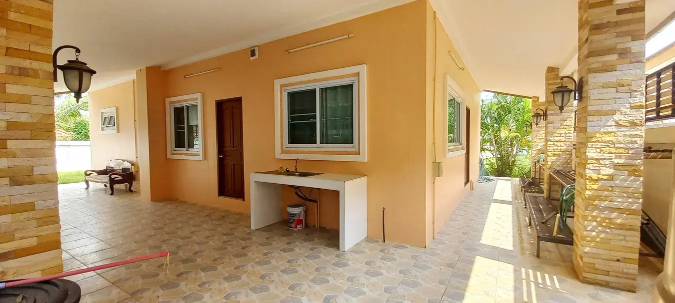 ขายบ้าน2ชั้น 3ห้องนอน 3ห้องน้ำ ที่ดินขนาดใหญ่ อุดรธานี ประเทศไทย