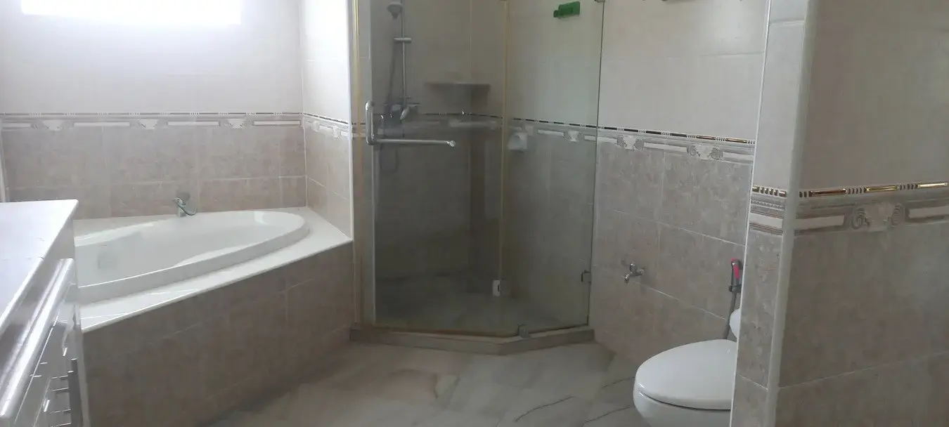 ขายบ้าน2ชั้น 3ห้องนอน 3ห้องน้ำ ที่ดินขนาดใหญ่ อุดรธานี ประเทศไทย