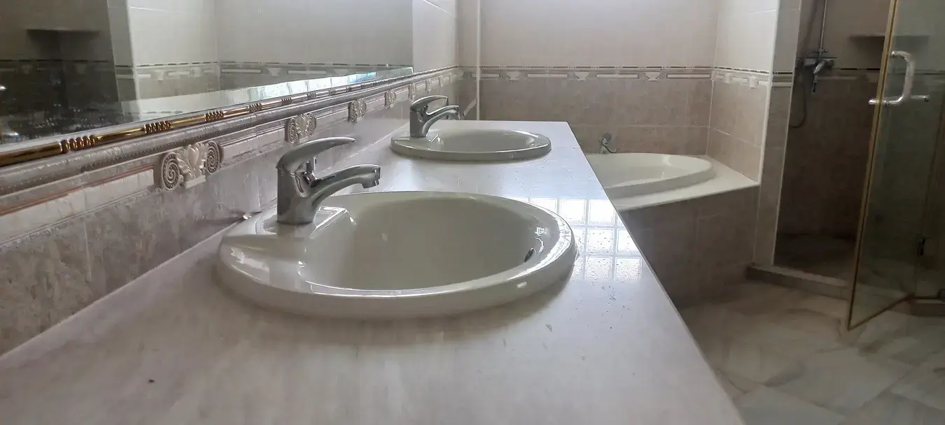 ขายบ้าน2ชั้น 3ห้องนอน 3ห้องน้ำ ที่ดินขนาดใหญ่ อุดรธานี ประเทศไทย