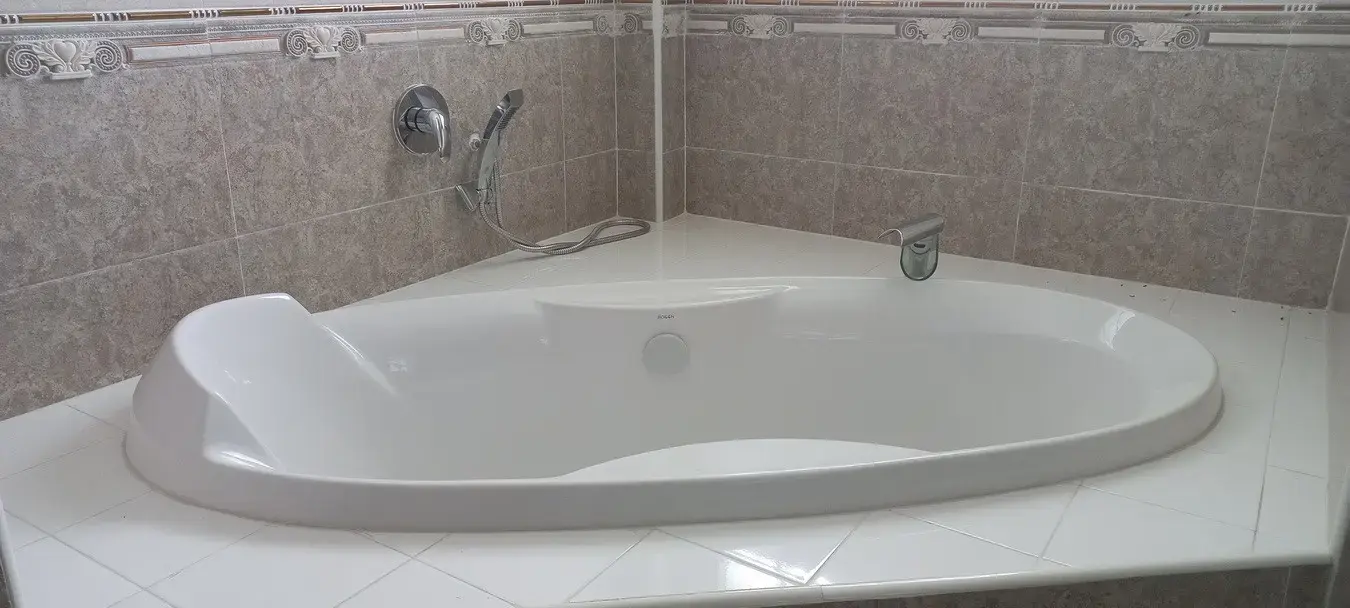 ขายบ้าน2ชั้น 3ห้องนอน 3ห้องน้ำ ที่ดินขนาดใหญ่ อุดรธานี ประเทศไทย