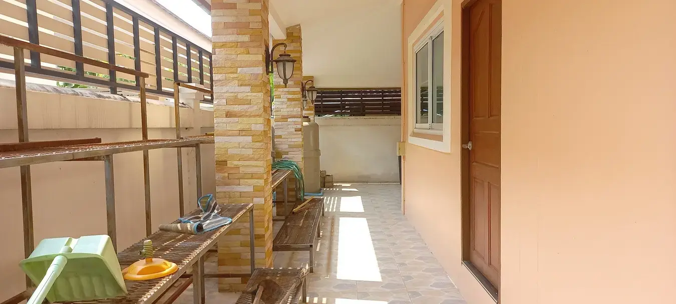 ขายบ้าน2ชั้น 3ห้องนอน 3ห้องน้ำ ที่ดินขนาดใหญ่ อุดรธานี ประเทศไทย