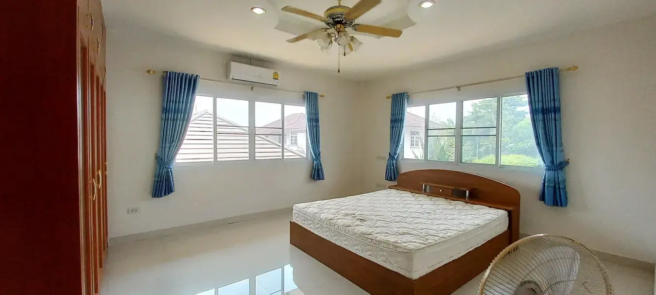 ขายบ้าน2ชั้น 3ห้องนอน 3ห้องน้ำ ที่ดินขนาดใหญ่ อุดรธานี ประเทศไทย