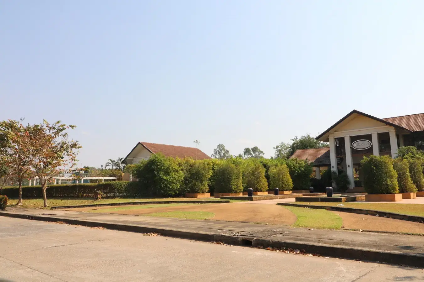 ขายบ้าน2ชั้น 3ห้องนอน 3ห้องน้ำ ที่ดินขนาดใหญ่ อุดรธานี ประเทศไทย