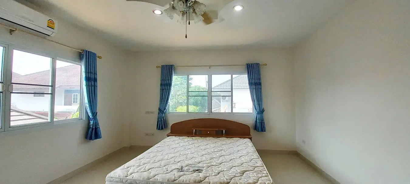 ขายบ้าน2ชั้น 3ห้องนอน 3ห้องน้ำ ที่ดินขนาดใหญ่ อุดรธานี ประเทศไทย