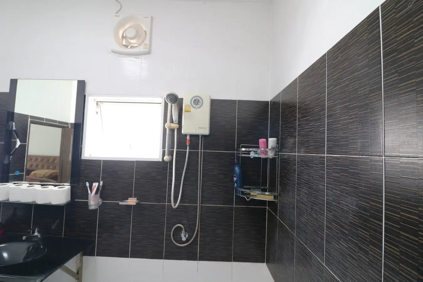 ขายบ้าน 4ห้องนอน 5ห้องน้ำ โดดเด่นพร้อมสิ่งอำนวยความสะดวกครบ