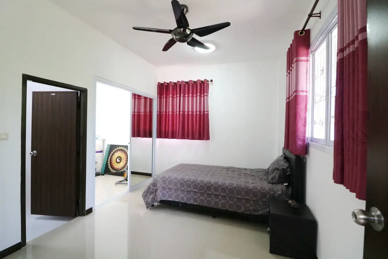 ขายบ้าน 4ห้องนอน 5ห้องน้ำ โดดเด่นพร้อมสิ่งอำนวยความสะดวกครบ