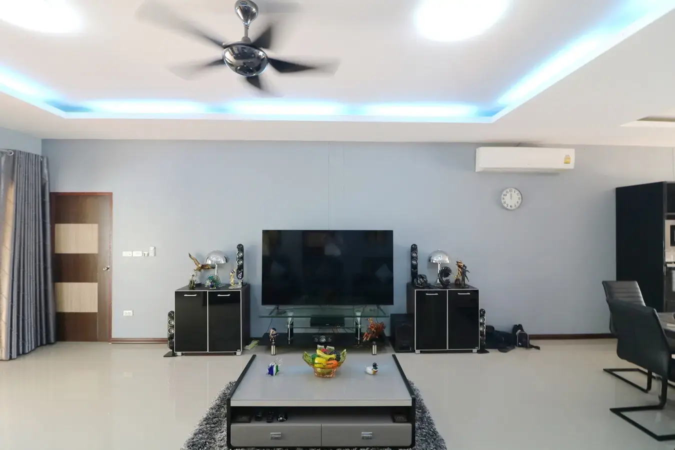 ขายบ้าน 4ห้องนอน 5ห้องน้ำ โดดเด่นพร้อมสิ่งอำนวยความสะดวกครบ