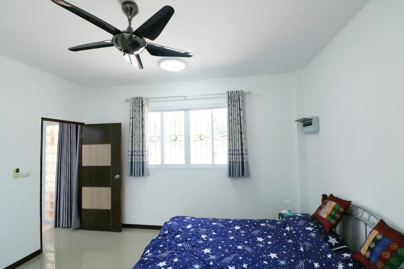 ขายบ้าน 4ห้องนอน 5ห้องน้ำ โดดเด่นพร้อมสิ่งอำนวยความสะดวกครบ