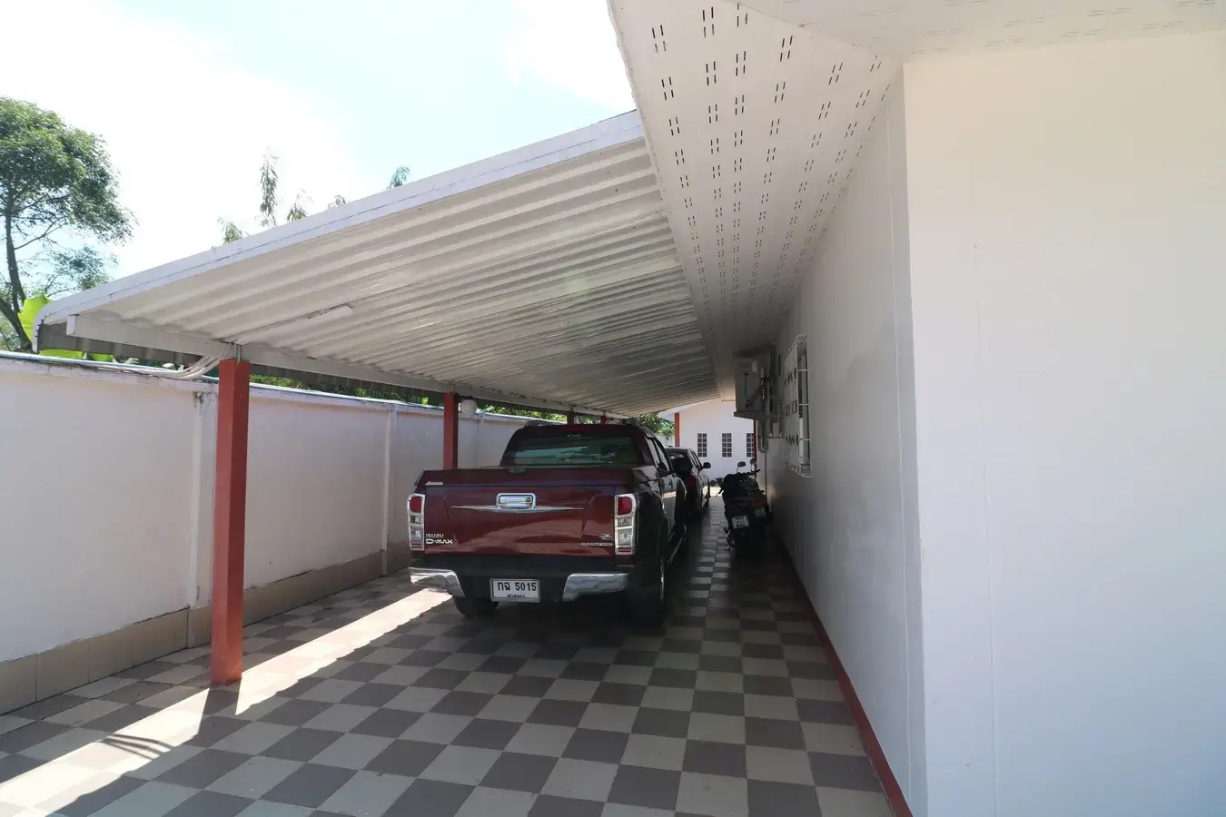 ขายบ้าน 4ห้องนอน 5ห้องน้ำ โดดเด่นพร้อมสิ่งอำนวยความสะดวกครบ