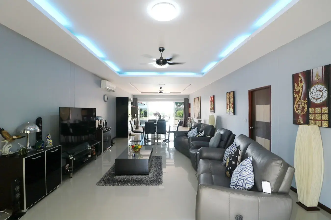 ขายบ้าน 4ห้องนอน 5ห้องน้ำ โดดเด่นพร้อมสิ่งอำนวยความสะดวกครบ