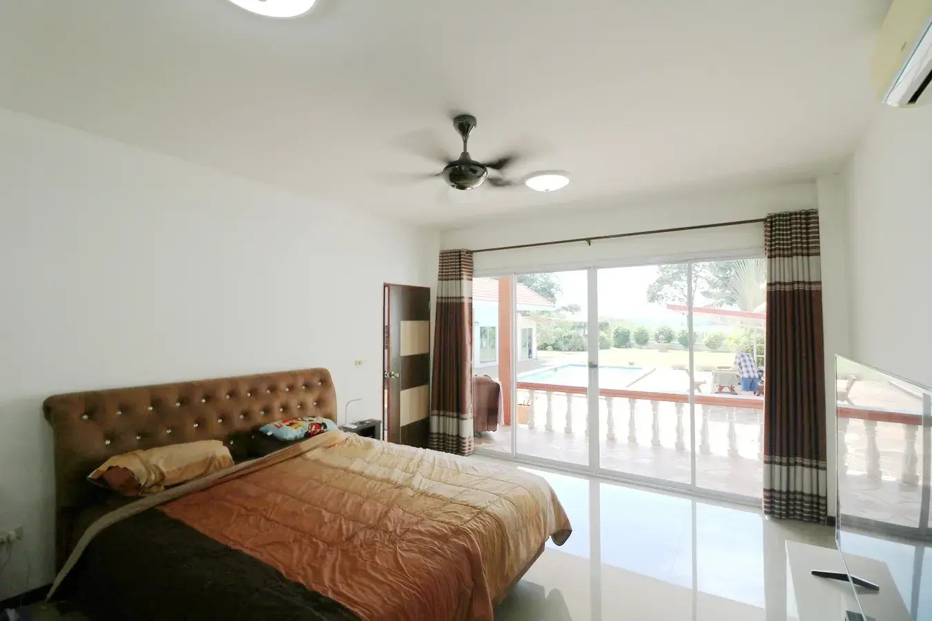 ขายบ้าน 4ห้องนอน 5ห้องน้ำ โดดเด่นพร้อมสิ่งอำนวยความสะดวกครบ