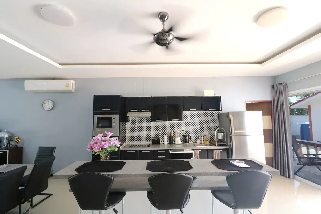 ขายบ้าน 4ห้องนอน 5ห้องน้ำ โดดเด่นพร้อมสิ่งอำนวยความสะดวกครบ