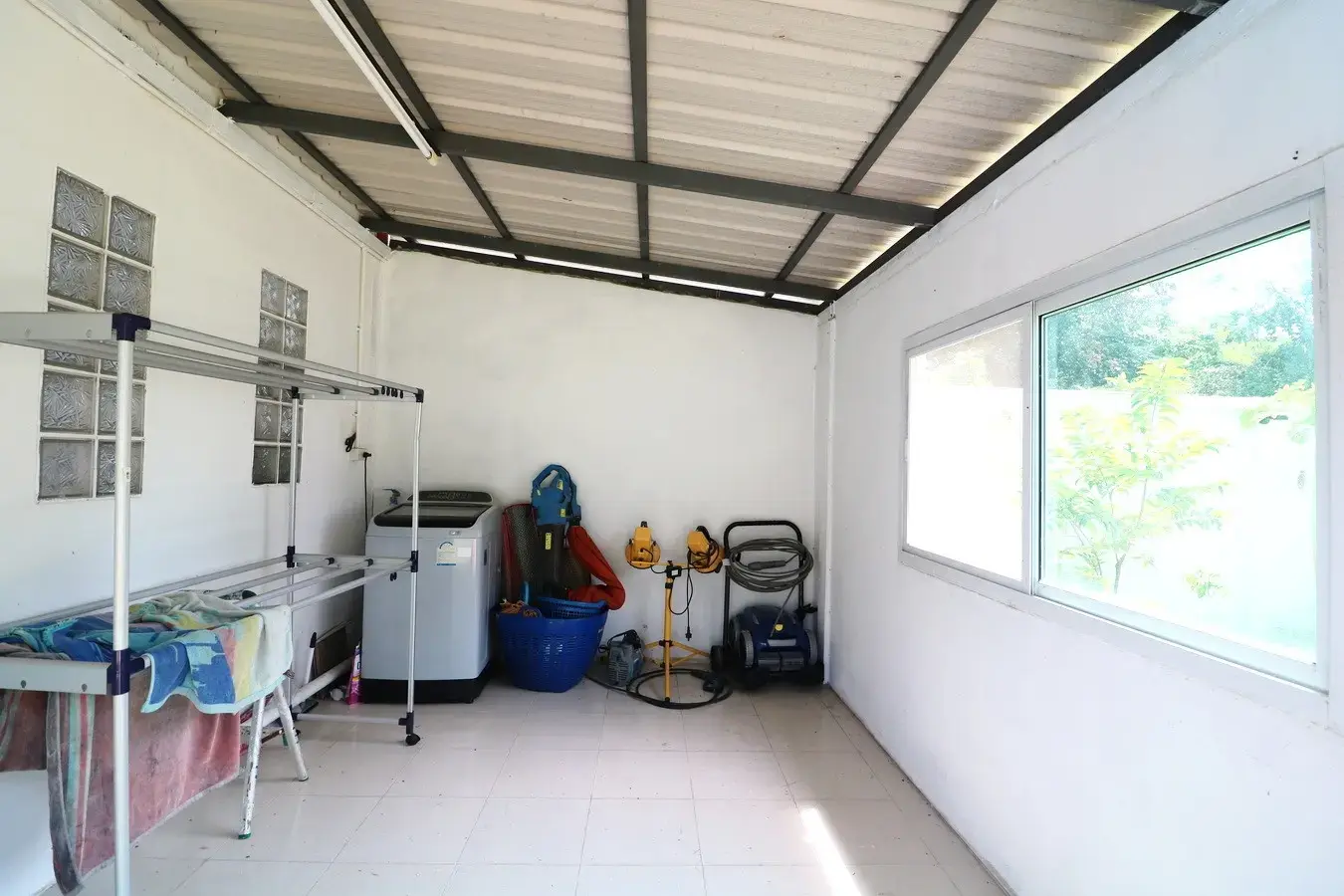 ขายบ้าน 4ห้องนอน 5ห้องน้ำ โดดเด่นพร้อมสิ่งอำนวยความสะดวกครบ