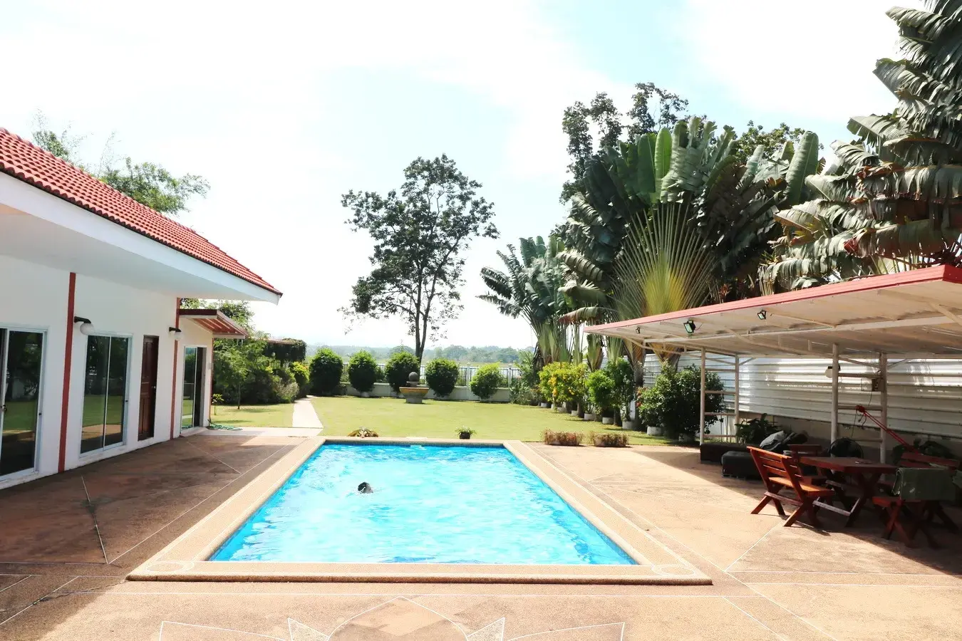 ขายบ้าน 4ห้องนอน 5ห้องน้ำ โดดเด่นพร้อมสิ่งอำนวยความสะดวกครบ