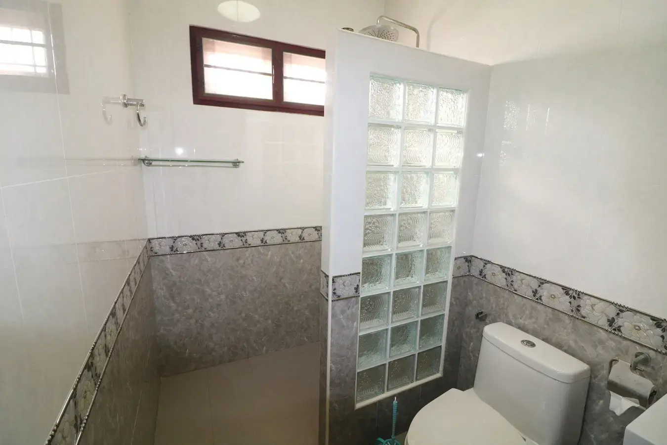 ขายบ้านสุดอลังการ 4ห้องนอน 3ห้องน้ำ บนพื้นที่ 1ไร่ 2งาน 31.8ตารางวา อุดรธานี