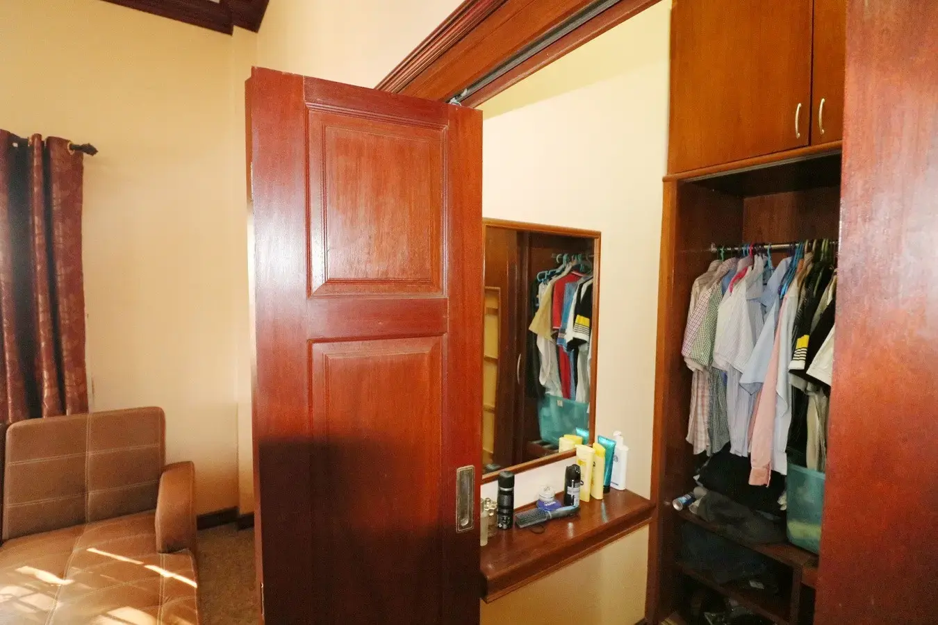 ขายบ้านสุดอลังการ 4ห้องนอน 3ห้องน้ำ บนพื้นที่ 1ไร่ 2งาน 31.8ตารางวา อุดรธานี