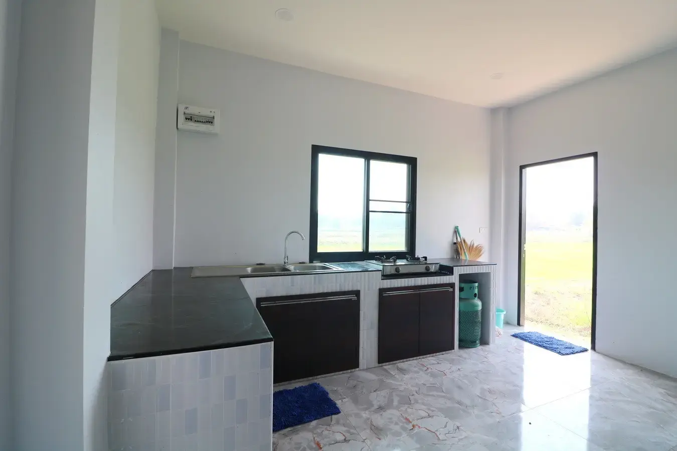 A 3 BRM, 2 BTH Home For Sale Set Upon 5,952 Sq. Mt. Tha Bo, Nong Khai, Thailand