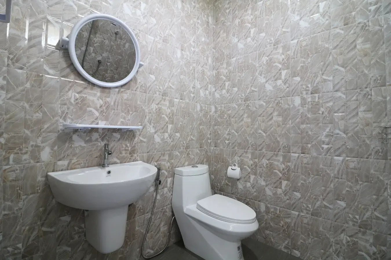 A 3 BRM, 2 BTH Home For Sale Set Upon 5,952 Sq. Mt. Tha Bo, Nong Khai, Thailand