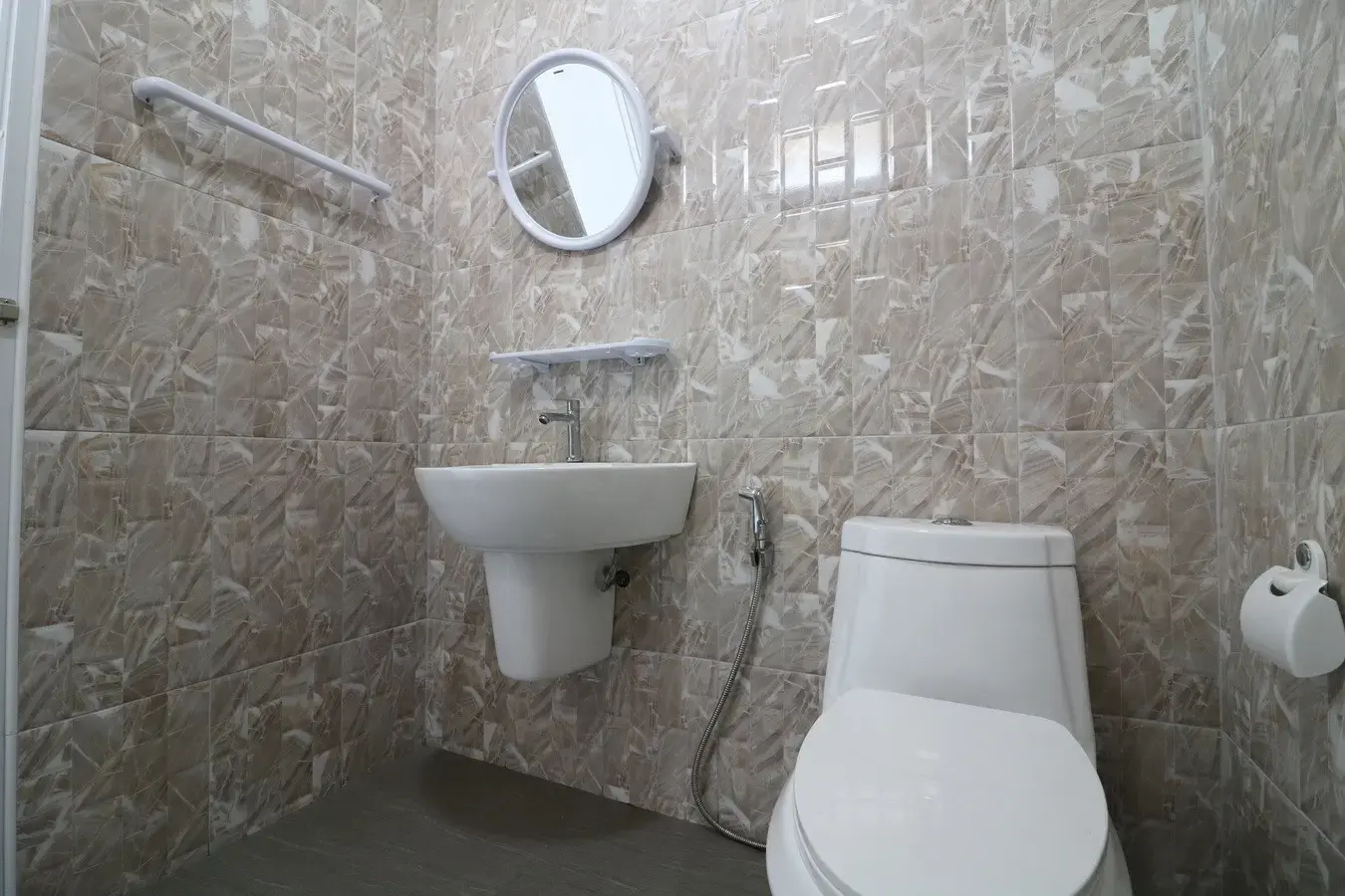 A 3 BRM, 2 BTH Home For Sale Set Upon 5,952 Sq. Mt. Tha Bo, Nong Khai, Thailand