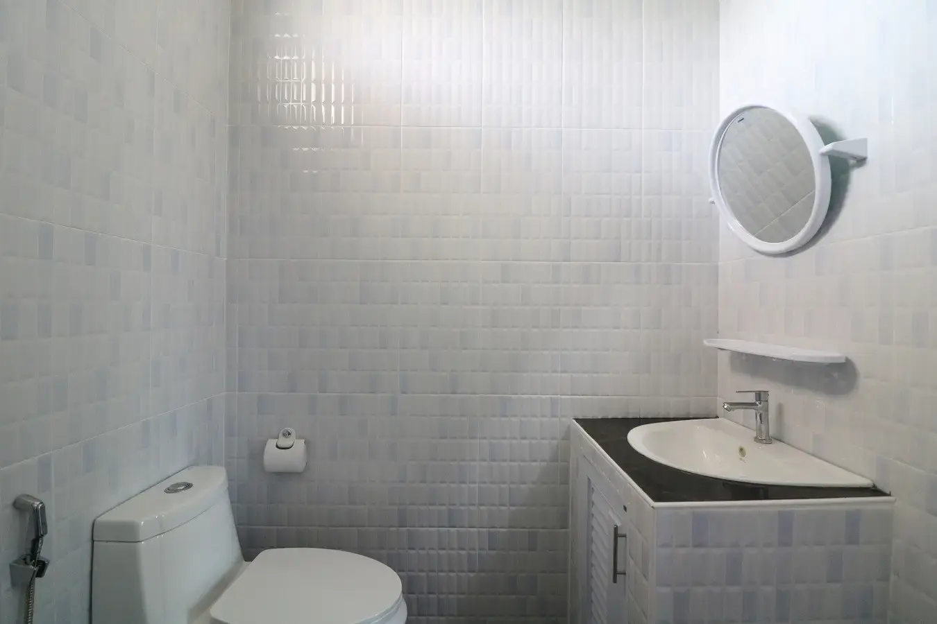 A 3 BRM, 2 BTH Home For Sale Set Upon 5,952 Sq. Mt. Tha Bo, Nong Khai, Thailand