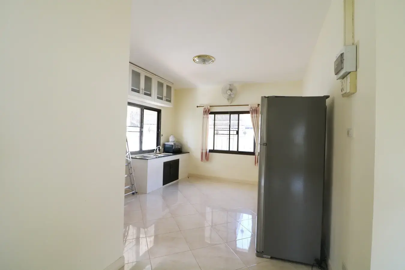 ขายบ้านเดี่ยว 3ห้องนอน 2ห้องน้ำ บนพื้นที่ 150ตารางวา บ้านแสนสราญ อุดรธานี