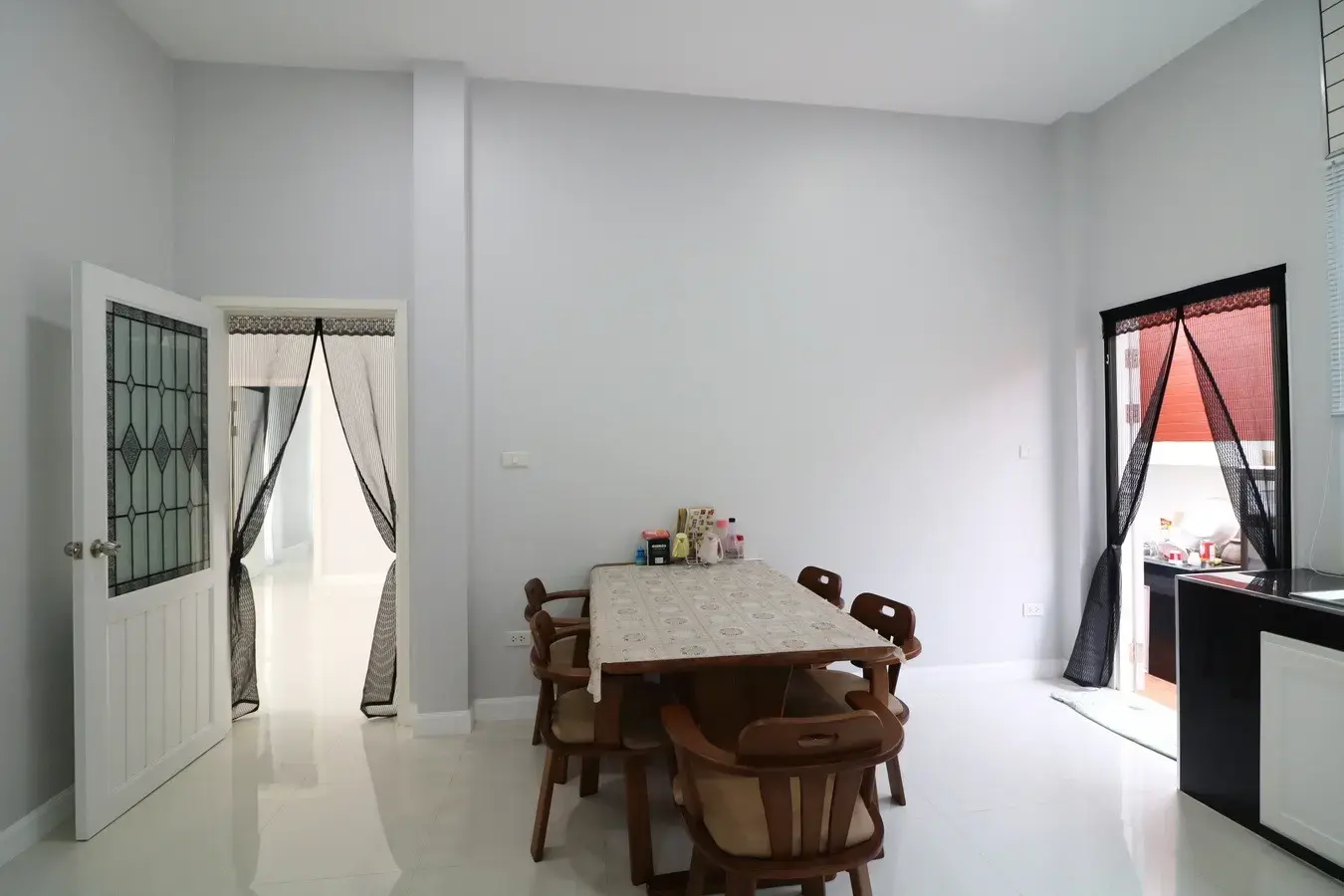 อสังหาริมทรัพย์สำหรับขาย: ขายบ้านเดี่ยว 3ห้องนอน 3ห้องน้ำ ราคาจับต้อง