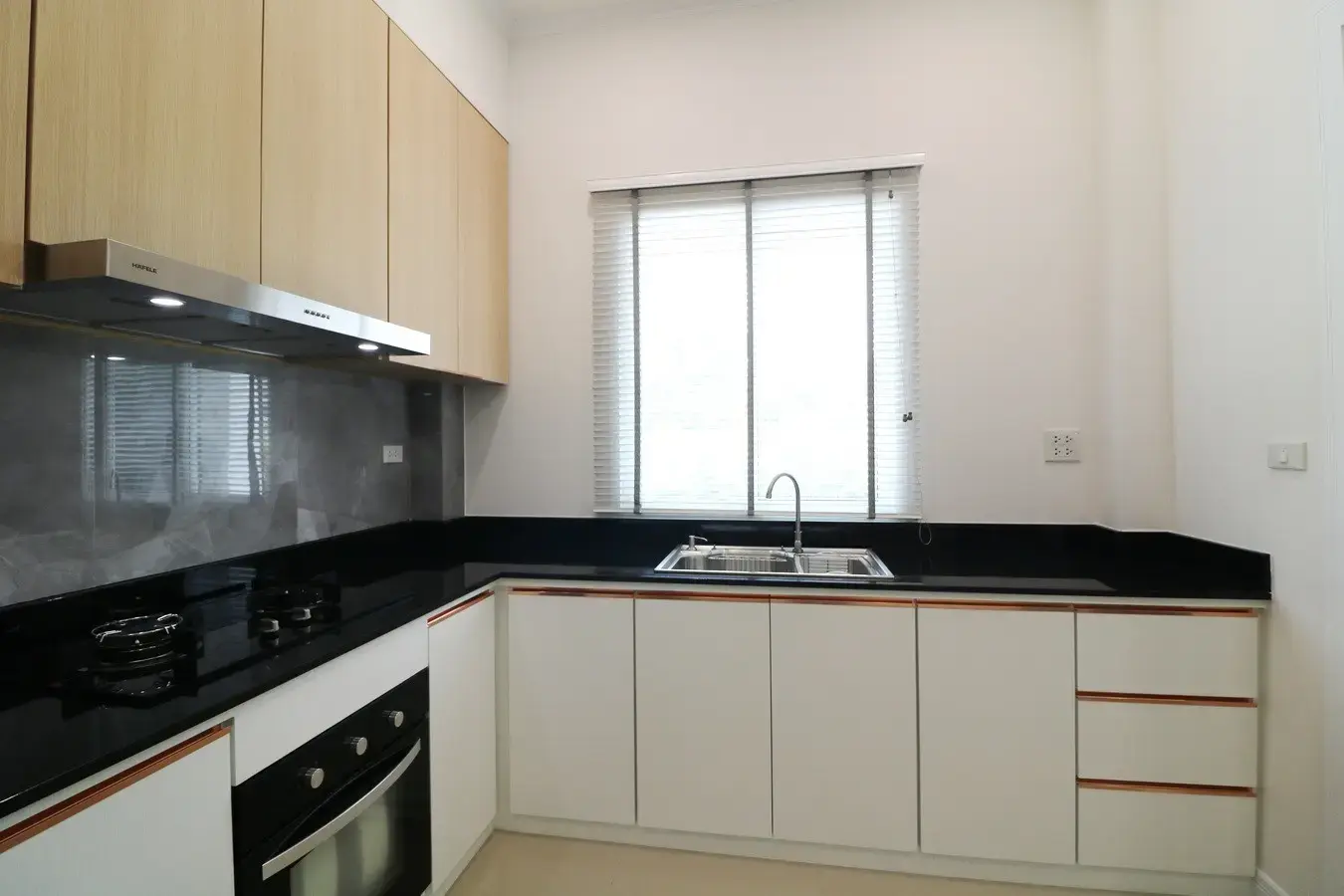 ขายบ้านหรูระดับพรีเมี่ยม 3 ห้องนอน 2.5 ห้องน้ำ พร้อมสระว่ายน้ำระบบเกลือ