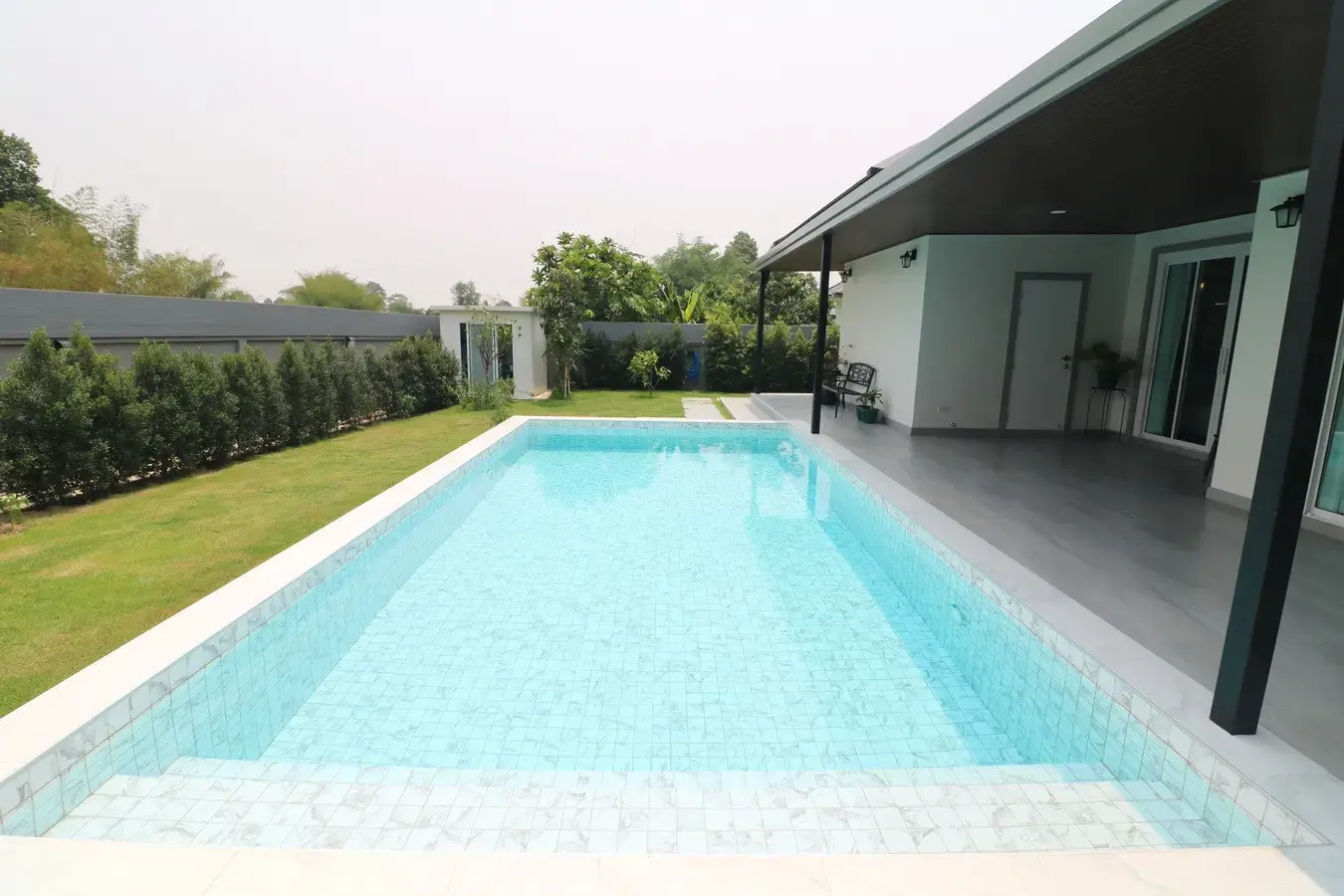 ขายบ้านหรูระดับพรีเมี่ยม 3 ห้องนอน 2.5 ห้องน้ำ พร้อมสระว่ายน้ำระบบเกลือ