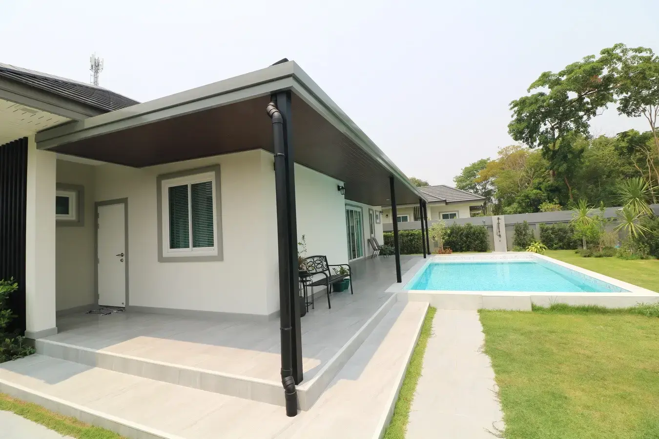 ขายบ้านหรูระดับพรีเมี่ยม 3 ห้องนอน 2.5 ห้องน้ำ พร้อมสระว่ายน้ำระบบเกลือ