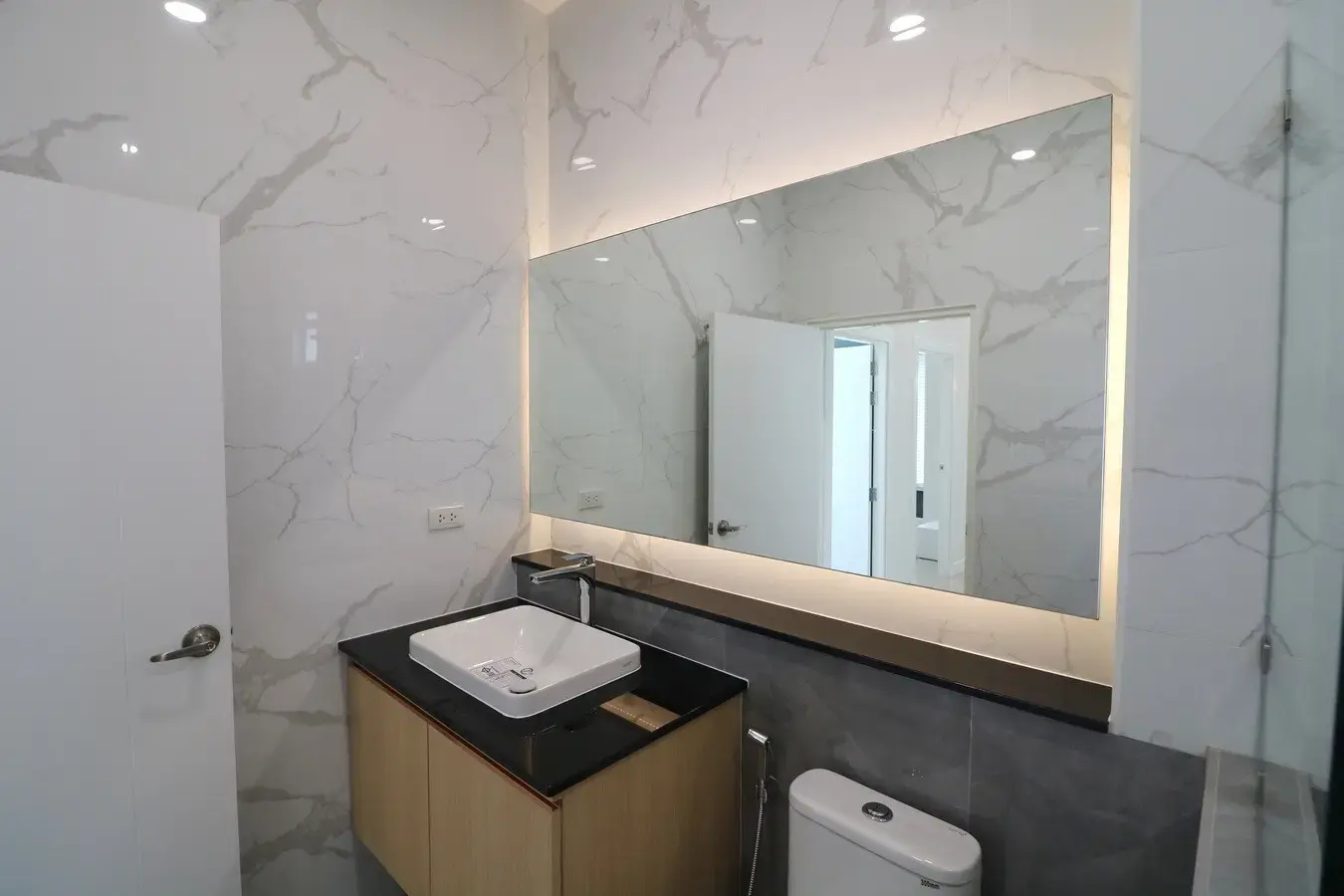 ขายบ้านหรูระดับพรีเมี่ยม 3 ห้องนอน 2.5 ห้องน้ำ พร้อมสระว่ายน้ำระบบเกลือ