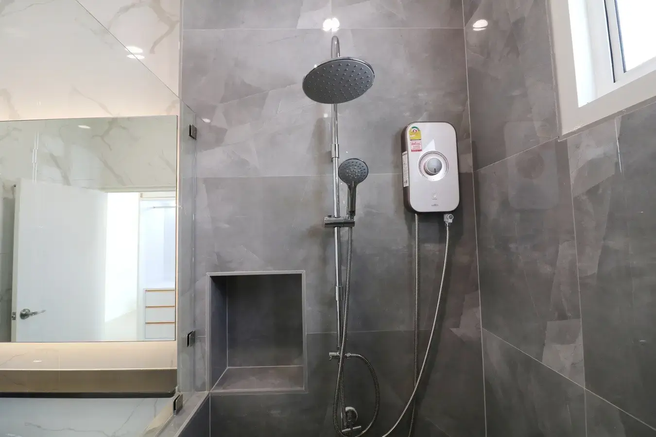 ขายบ้านหรูระดับพรีเมี่ยม 3 ห้องนอน 2.5 ห้องน้ำ พร้อมสระว่ายน้ำระบบเกลือ