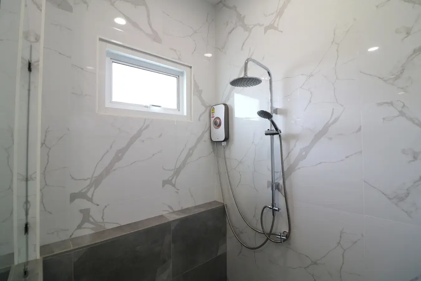 ขายบ้านหรูระดับพรีเมี่ยม 3 ห้องนอน 2.5 ห้องน้ำ พร้อมสระว่ายน้ำระบบเกลือ