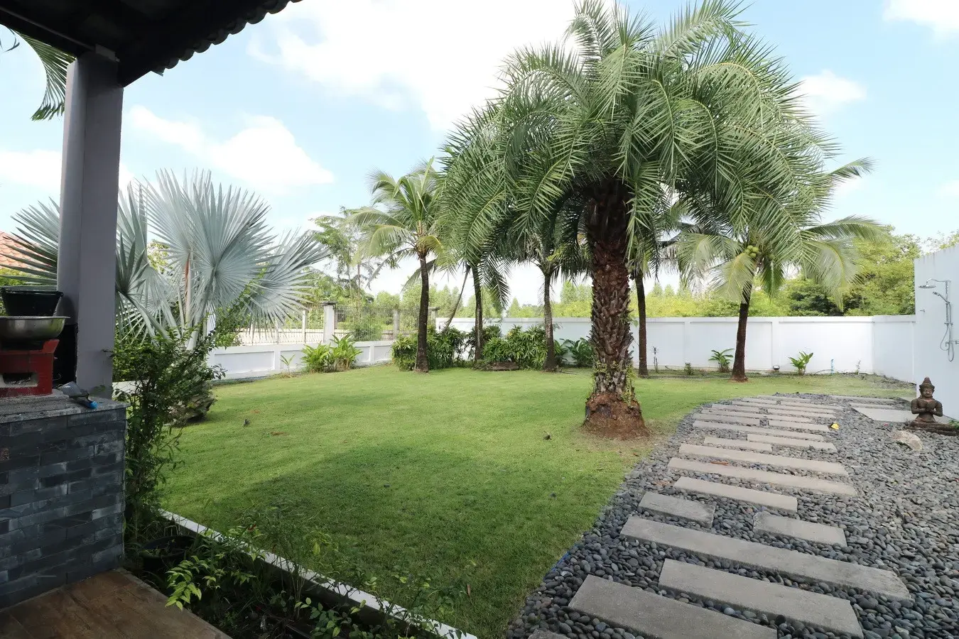 An Extremely Desirable 2 BRM, 2 BTH Home With 1,448 Sq. Mt's Land  For Sale In Nong Na Kham, Udon Thani, Thailand