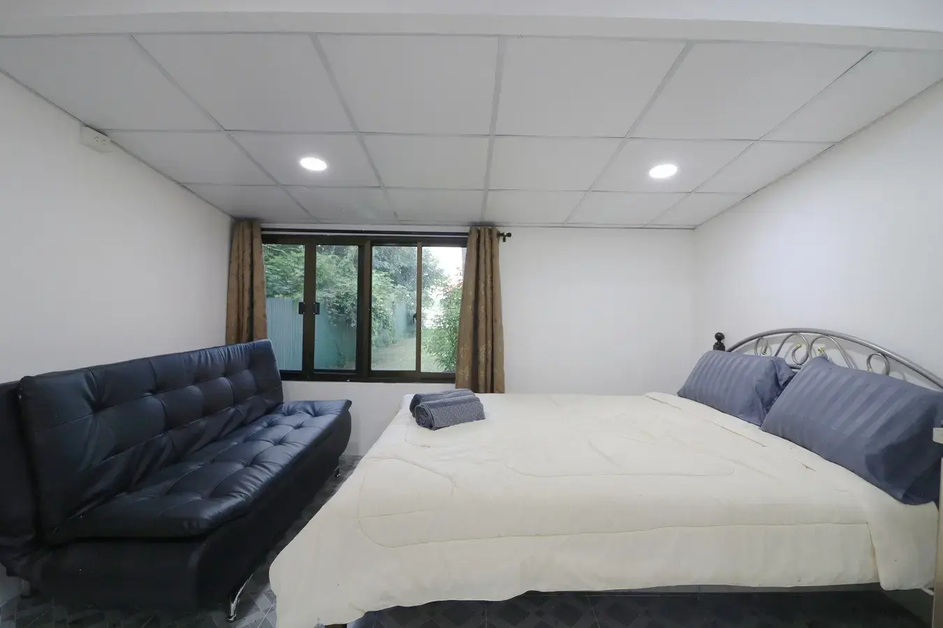 Amy&#039;s Mekong Resort is For Sale, Located on The Mekong River, That Phanom, Nakhon Phanom, Thailand