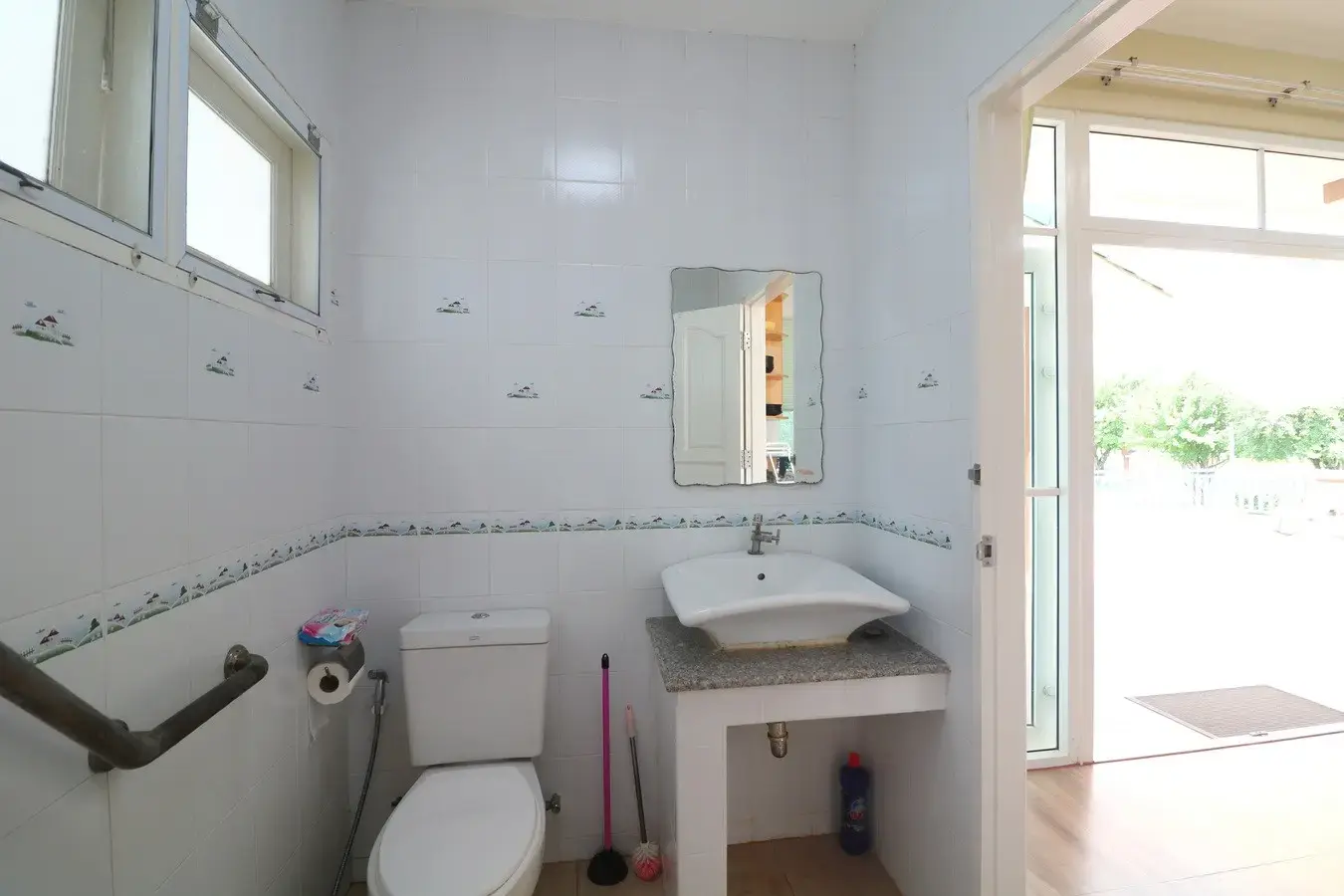 For Sale: 4BR, 5BTH Home &amp; Land – 6 Rai (9,276 Sq. Mt.) – Wanon Niwat, Sakon Nakhon, Thailand