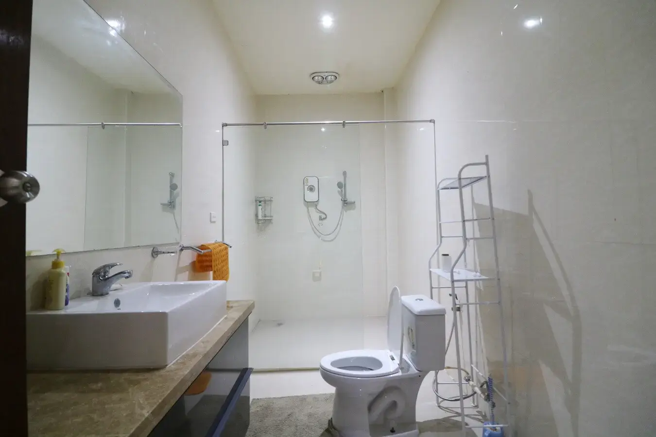 Stunning 5 Bed, 3 Bath Home For Sale on 3.5+ Rai of Landscaped Land Near Nong Wau So, Udon Thani, Thailand