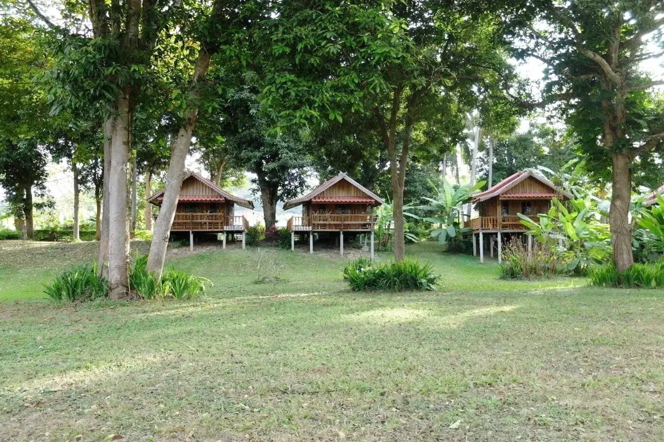 Bu Hom Riverside Resort with 11 Bungalows For Sale with 460 Mt. Mekong River Front, Chiang Khan Loei, Thailand